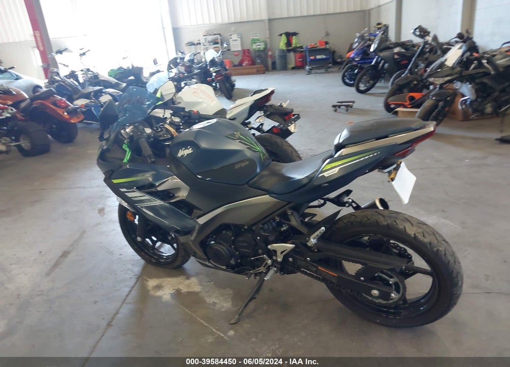 2022 KAWASAKI EX400 VIN: JKAEXKH14NDAF7630