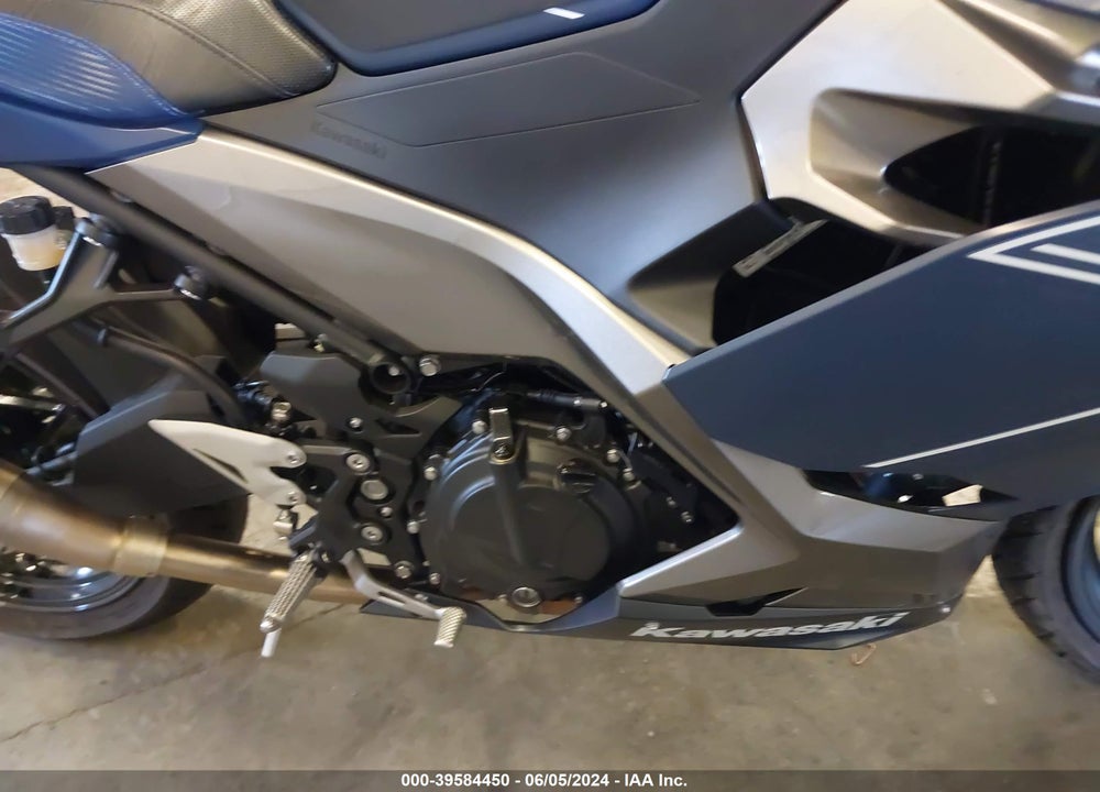 2022 KAWASAKI EX400 VIN: JKAEXKH14NDAF7630