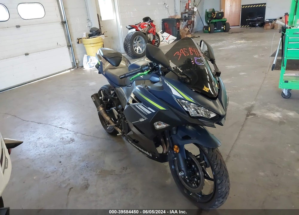 2022 KAWASAKI EX400 VIN: JKAEXKH14NDAF7630