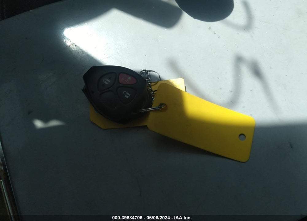 2013 TOYOTA YARIS SE VIN: JTDKTUD36DD570921