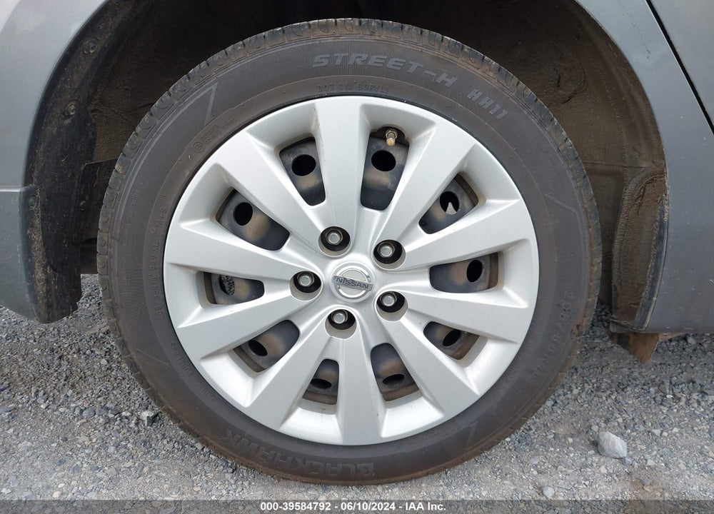 2015 NISSAN SENTRA SV VIN: 3N1AB7AP0FL690639