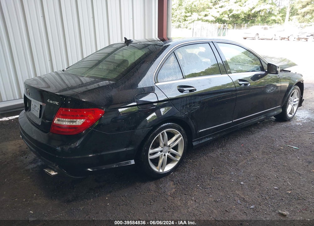 2013 MERCEDES-BENZ C 300 VIN: WDDGF8AB0DR293403