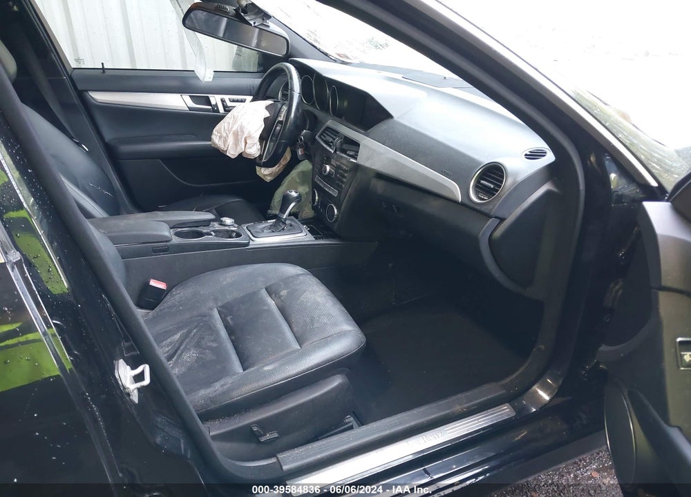 2013 MERCEDES-BENZ C 300 VIN: WDDGF8AB0DR293403