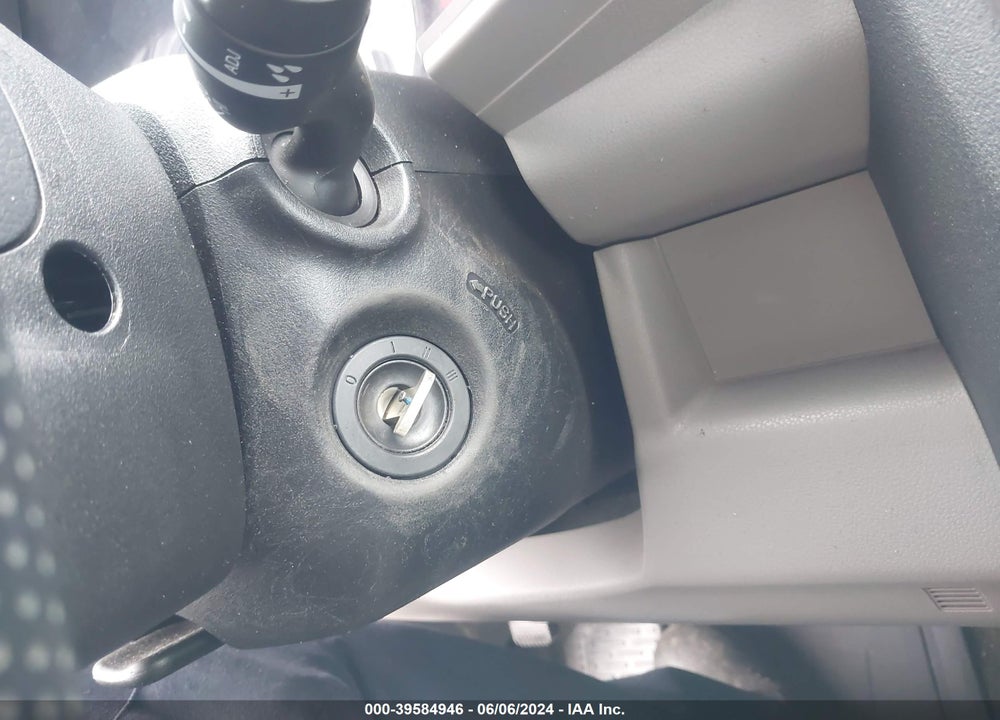 2015 HONDA PILOT SE VIN: 5FNYF3H33FB032582
