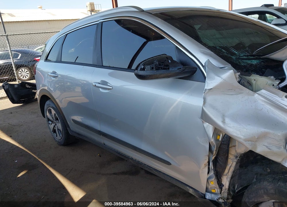 2019 KIA NIRO LX VIN: KNDCB3LC5K5352320