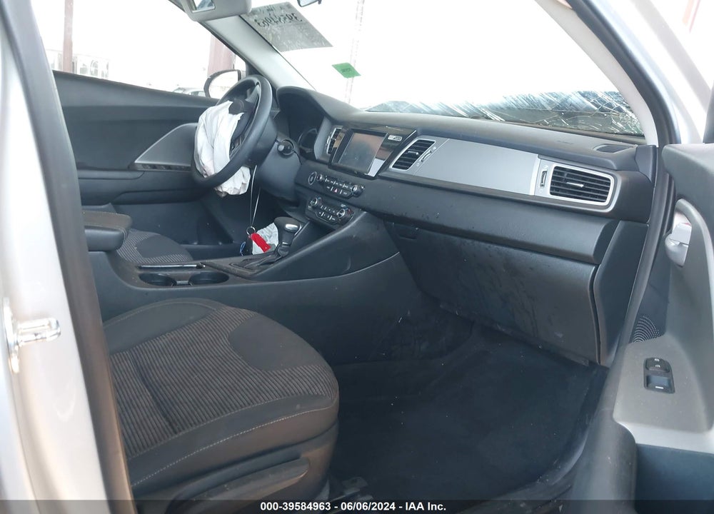 2019 KIA NIRO LX VIN: KNDCB3LC5K5352320
