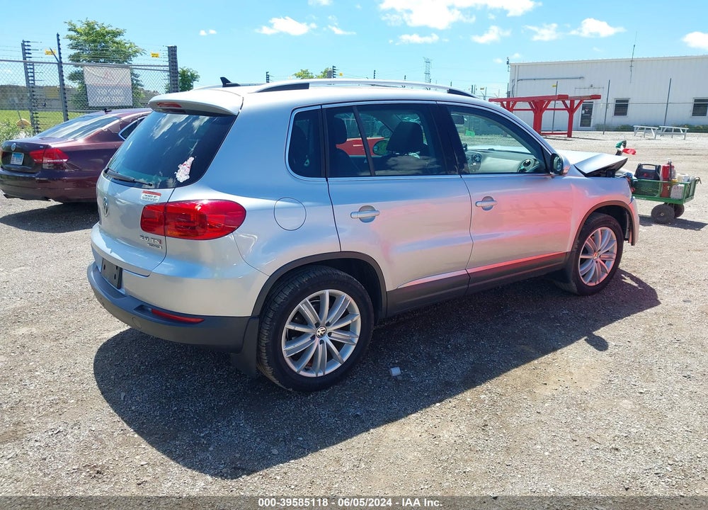 2015 VOLKSWAGEN TIGUAN SE VIN: WVGBV7AX6FW564381