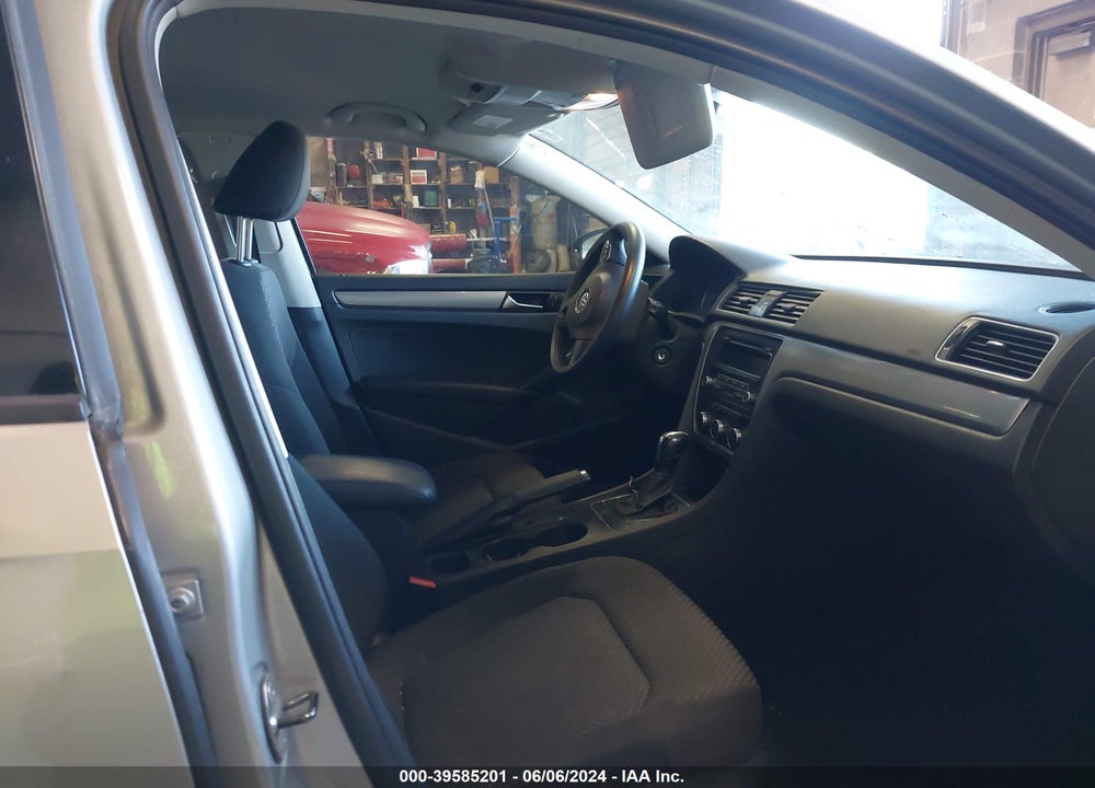 2012 VOLKSWAGEN PASSAT 2.5L S VIN: 1VWAH7A34CC022047