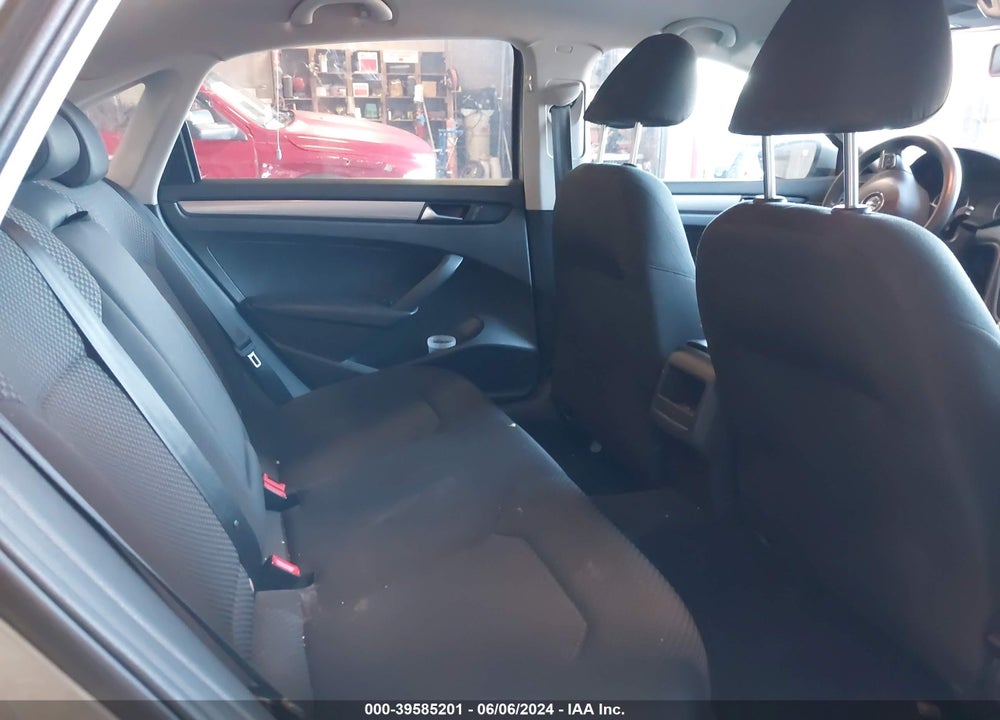 2012 VOLKSWAGEN PASSAT 2.5L S VIN: 1VWAH7A34CC022047