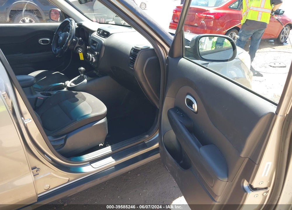 2014 KIA SOUL VIN: KNDJN2A20E7111289