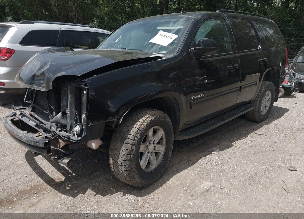 2012 GMC YUKON SLE VIN: 1GKS2AE01CR220527