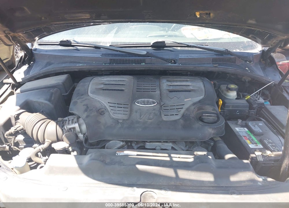 2008 KIA SORENTO LX VIN: KNDJC735285769982