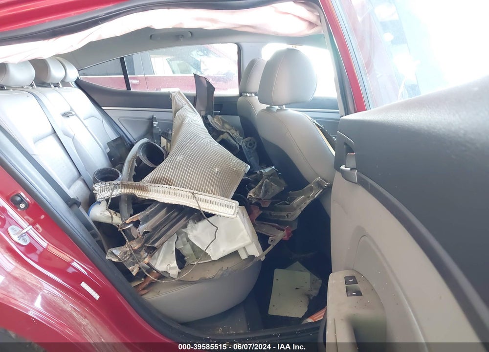 2017 HYUNDAI ELANTRA LIMITED VIN: KMHD84LFXHU127369