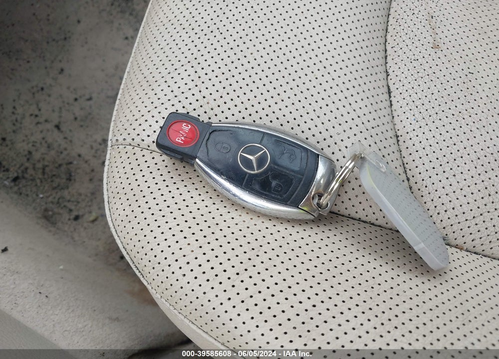 2007 MERCEDES-BENZ CLK 550 VIN: WDBTK72G37T075227