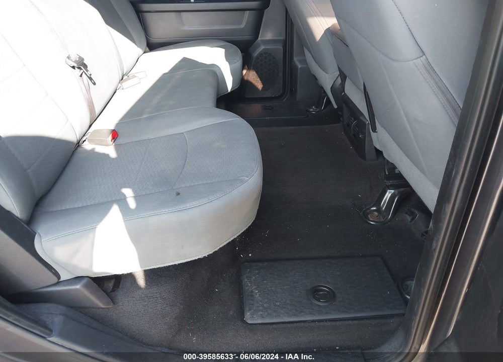 2016 RAM 1500 EXPRESS VIN: 1C6RR6KG8GS145884