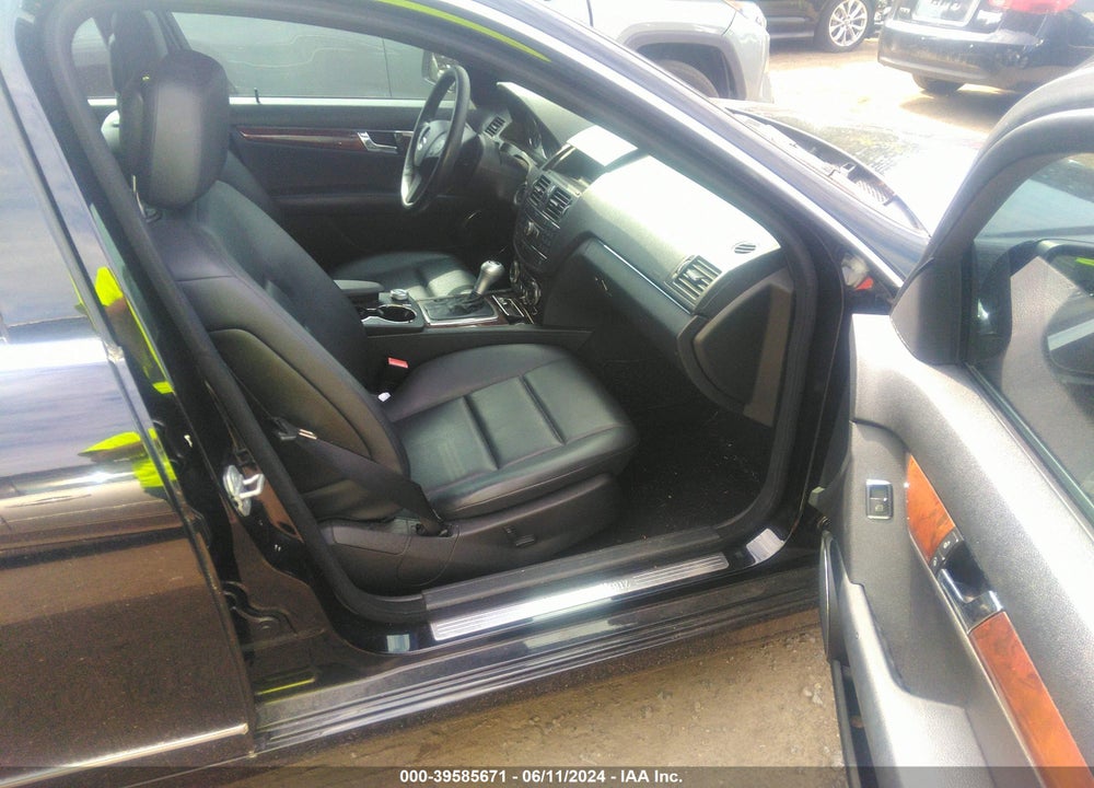 2009 MERCEDES-BENZ C 300 LUXURY 4MATIC/SPORT 4MATIC VIN: WDDGF81X99R042270