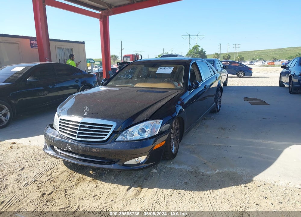 2009 MERCEDES-BENZ S 550 VIN: WDDNG71X69A266786