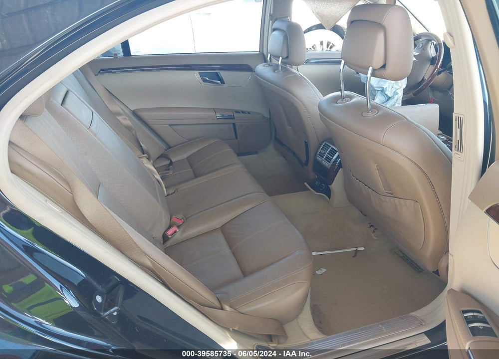 2009 MERCEDES-BENZ S 550 VIN: WDDNG71X69A266786