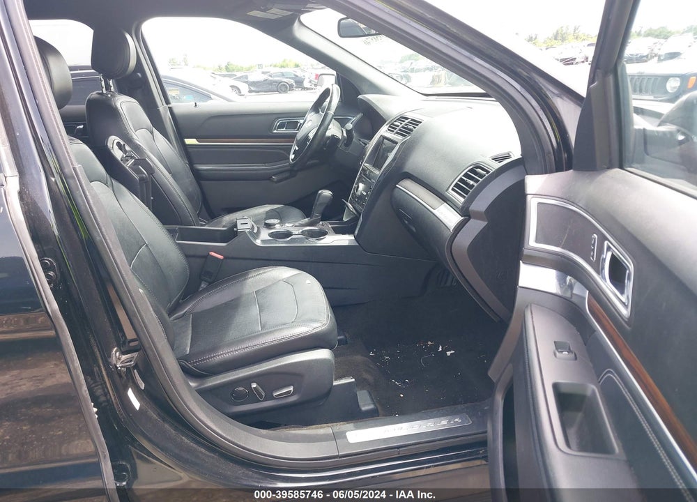 2017 FORD EXPLORER LIMITED VIN: 1FM5K8F82HGC87612