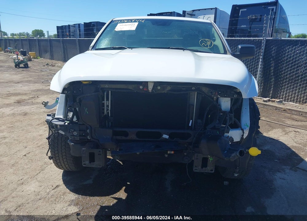2018 RAM 1500 TRADESMAN REGULAR CAB 4X2 8' BOX VIN: 3C6JR6DGXJG167104