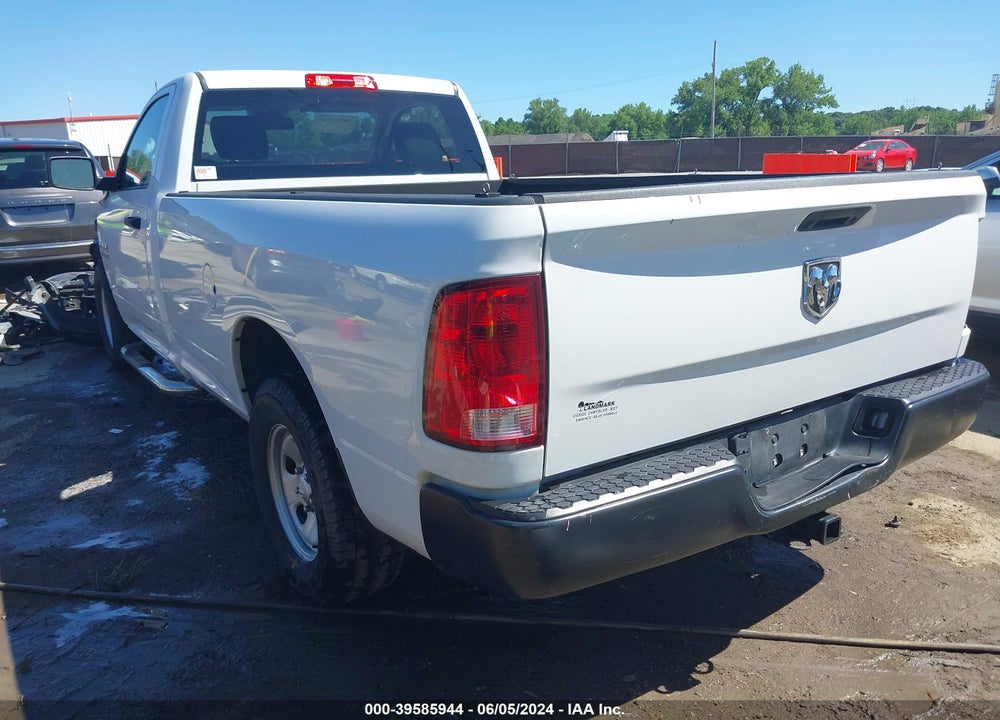 2018 RAM 1500 TRADESMAN REGULAR CAB 4X2 8' BOX VIN: 3C6JR6DGXJG167104