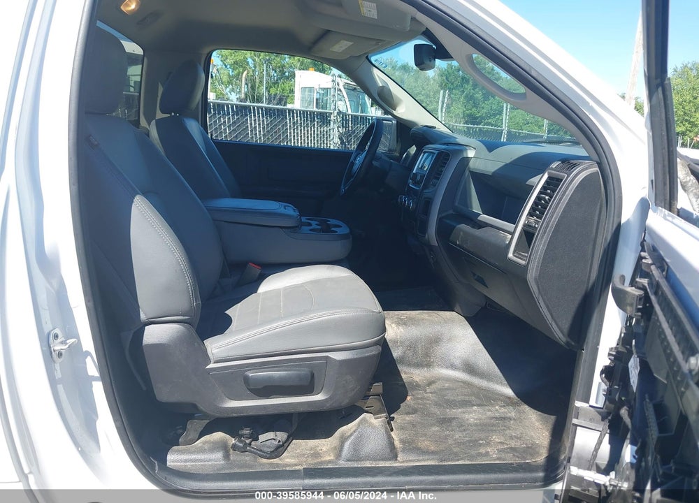 2018 RAM 1500 TRADESMAN REGULAR CAB 4X2 8' BOX VIN: 3C6JR6DGXJG167104