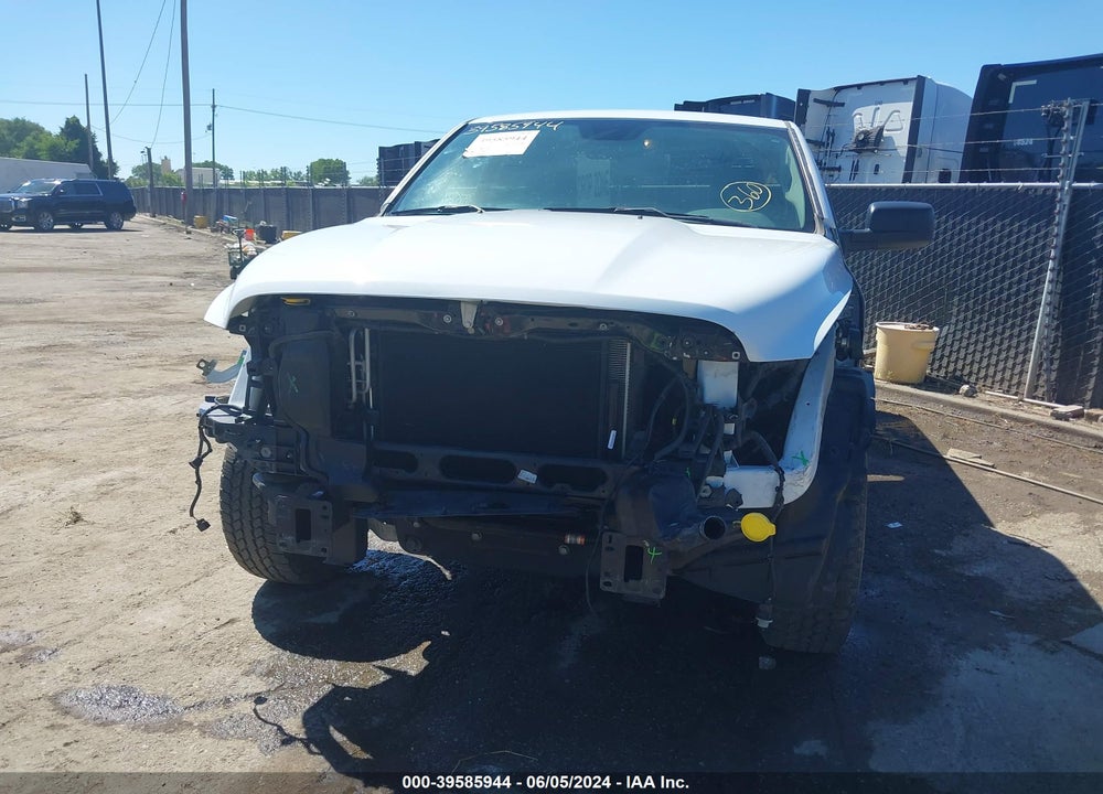 2018 RAM 1500 TRADESMAN REGULAR CAB 4X2 8' BOX VIN: 3C6JR6DGXJG167104