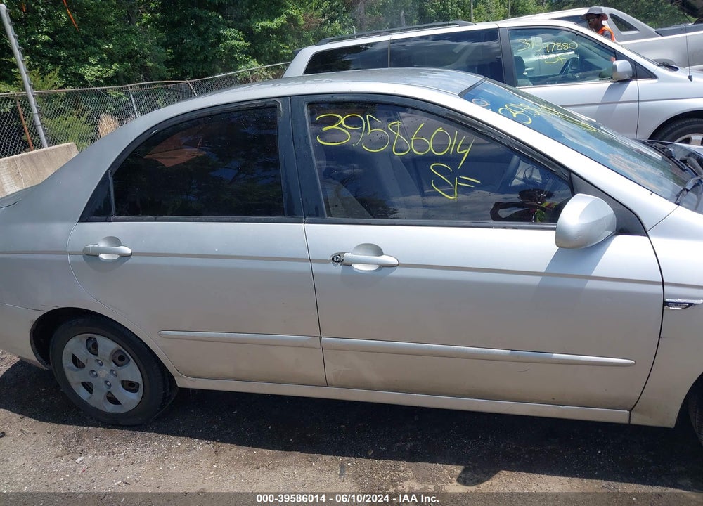 2009 KIA SPECTRA LX VIN: KNAFE222395639654