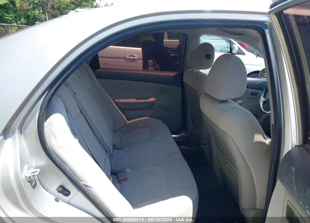 2009 KIA SPECTRA LX VIN: KNAFE222395639654