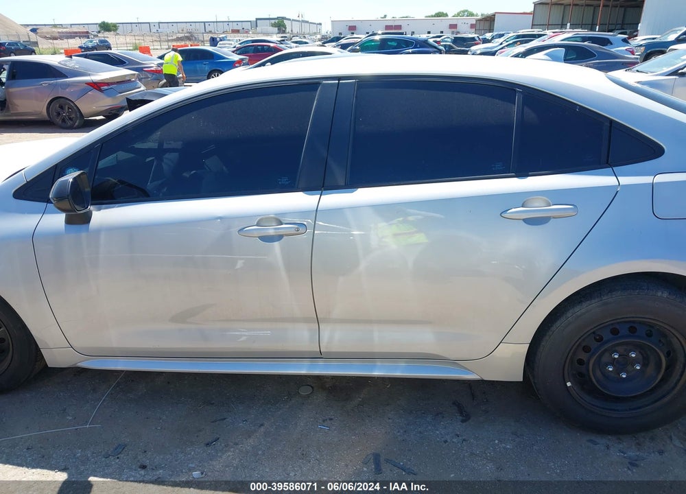 2022 TOYOTA COROLLA LE VIN: 5YFEPMAE5NP316509
