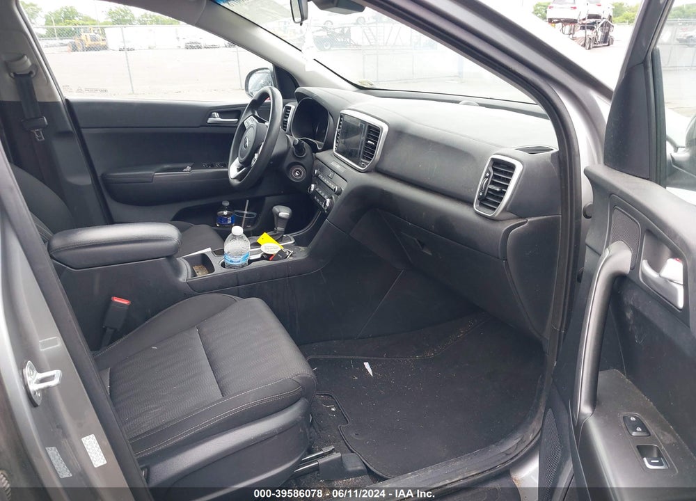 2021 KIA SPORTAGE LX VIN: KNDPMCAC8M7912577