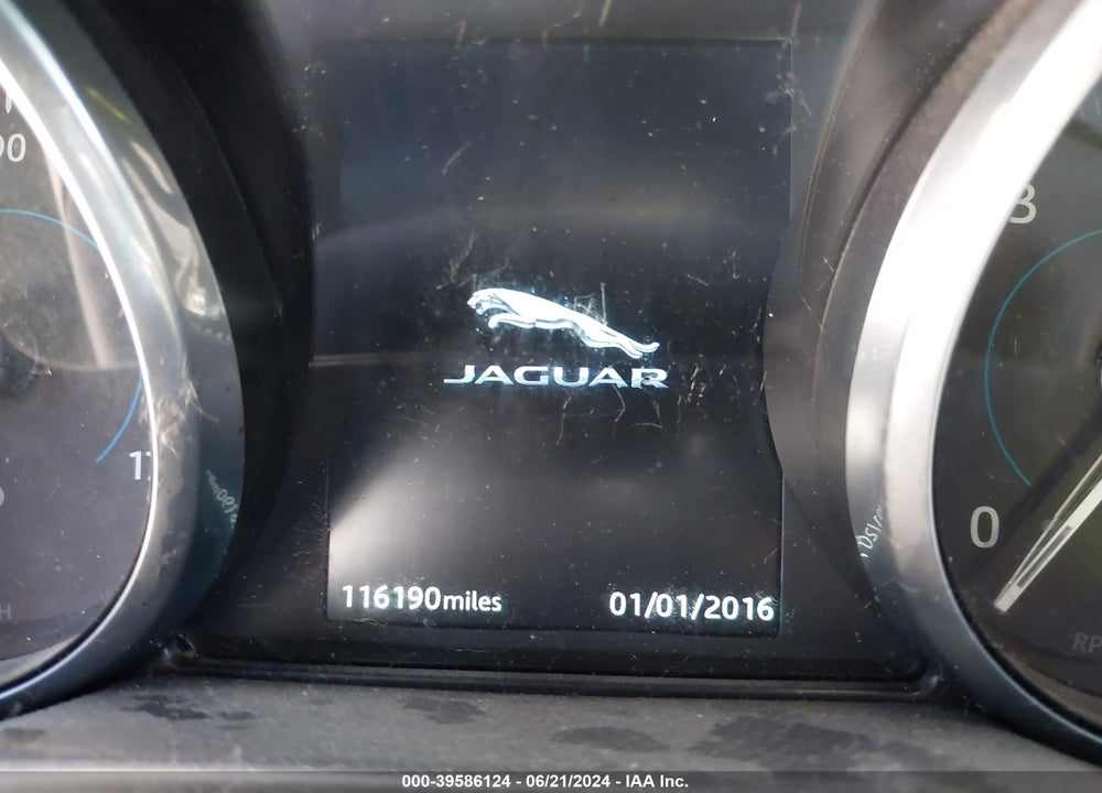 2018 JAGUAR F-PACE 25T PREMIUM VIN: SADCJ2FX1JA275368