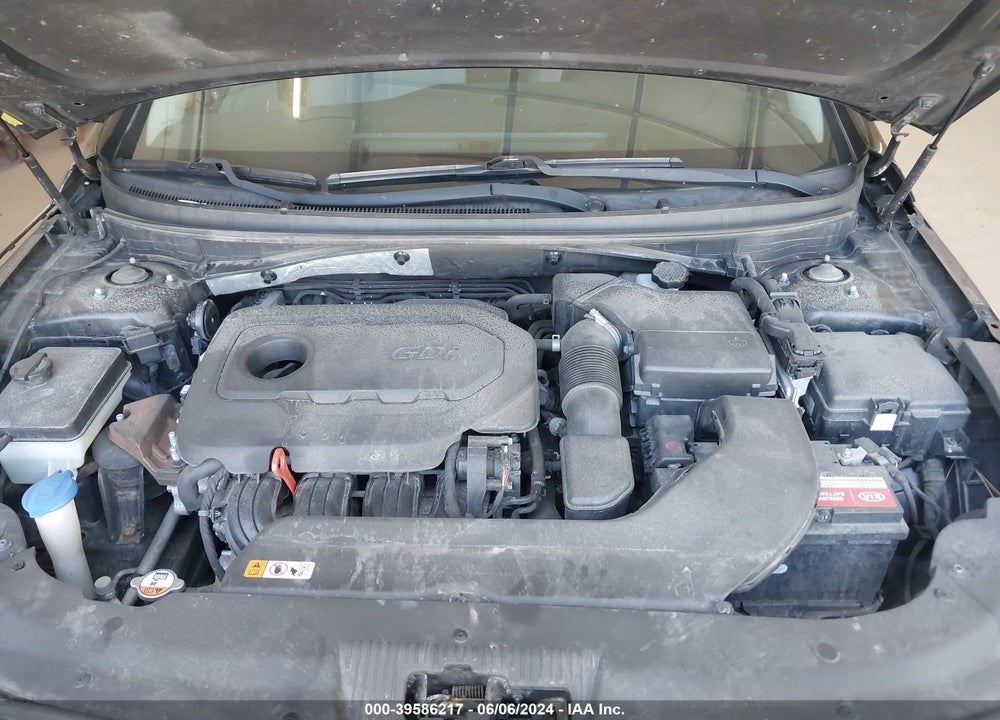 2015 HYUNDAI SONATA SE VIN: 5NPE24AF4FH201812