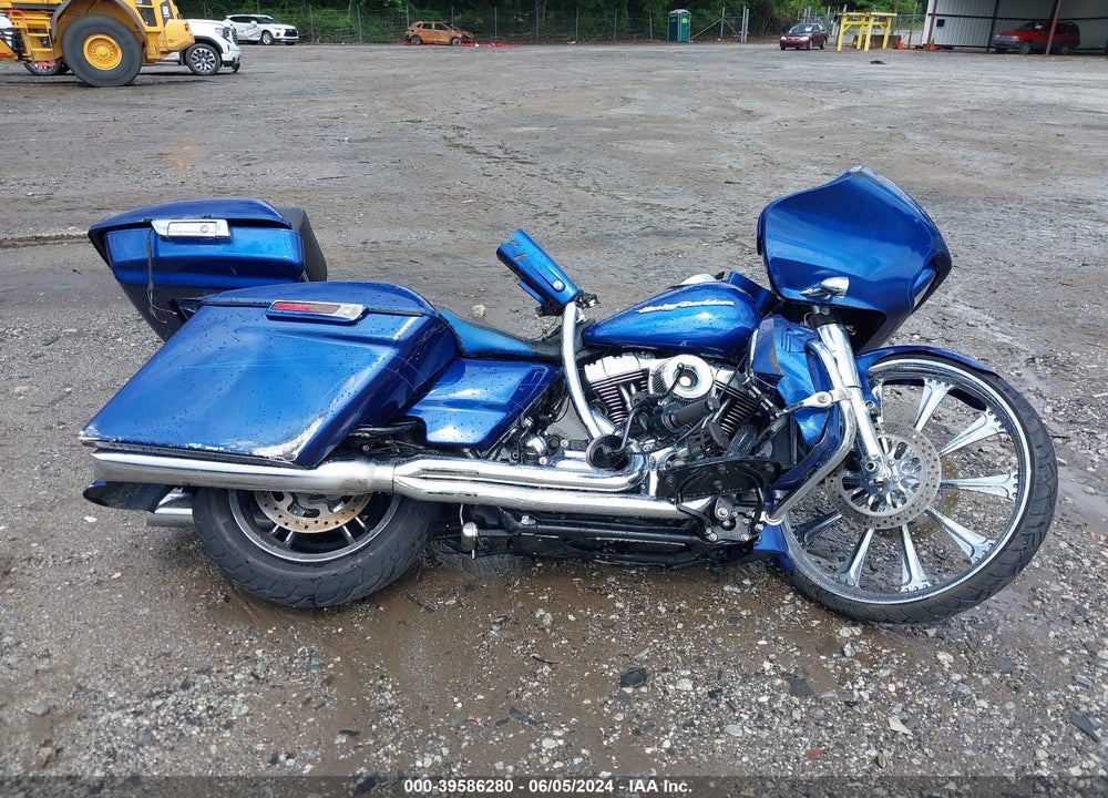 2016 HARLEY-DAVIDSON FLTRXS ROAD GLIDE SPECIAL VIN: 1HD1KTM19GB686944