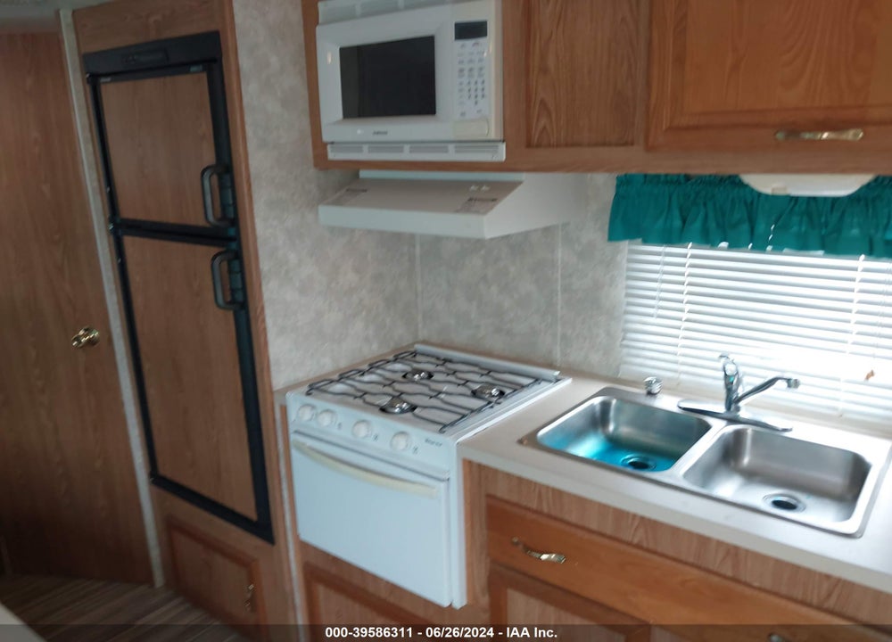 2003 COACHMEN 270BH VIN: 1TC2B046233001787