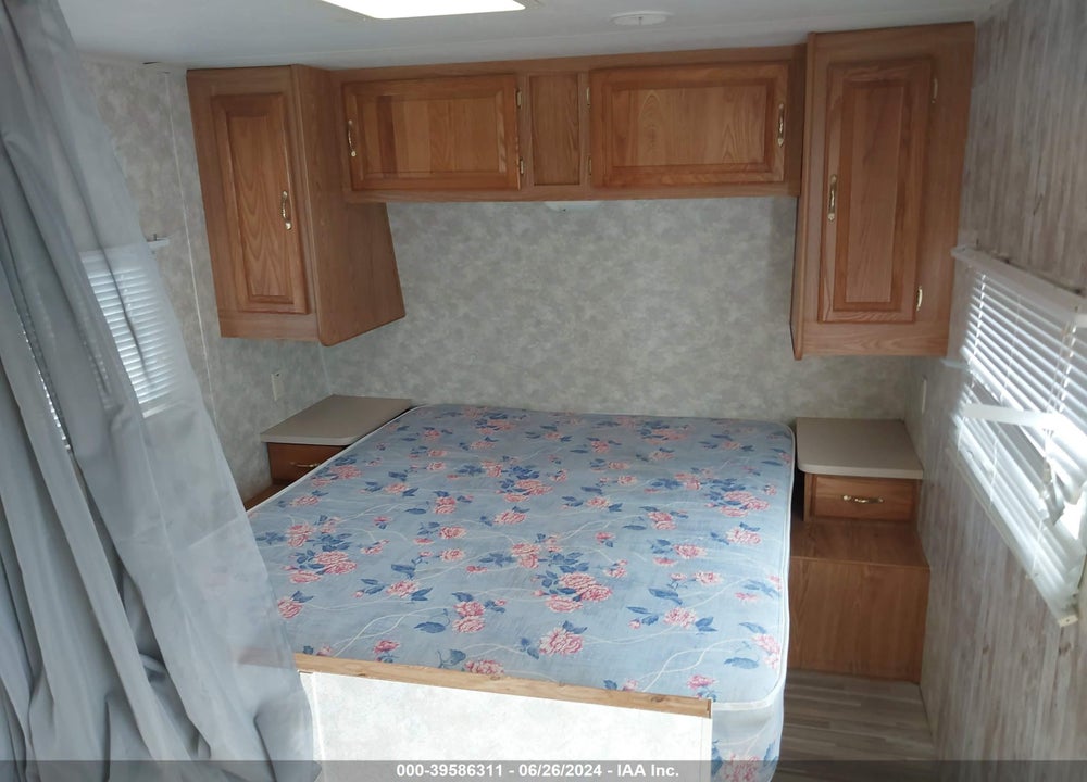 2003 COACHMEN 270BH VIN: 1TC2B046233001787