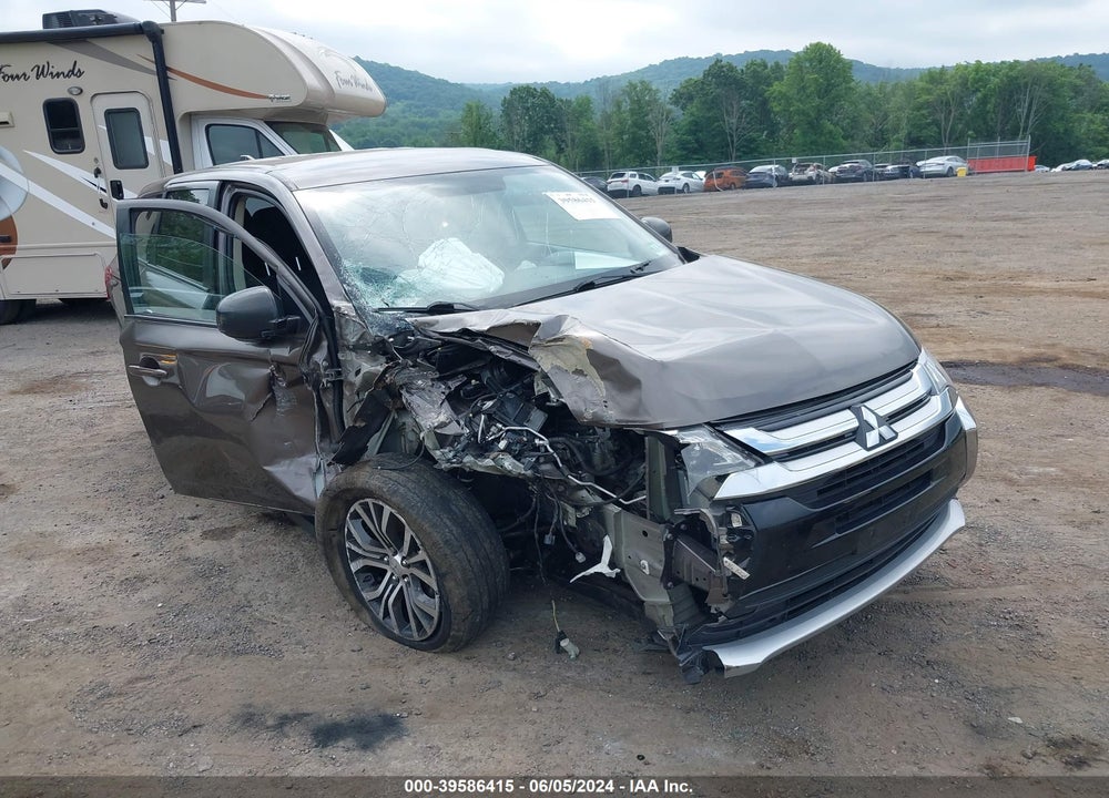 2018 MITSUBISHI OUTLANDER ES/LE/SE/SEL VIN: JA4AZ3A33JZ067798