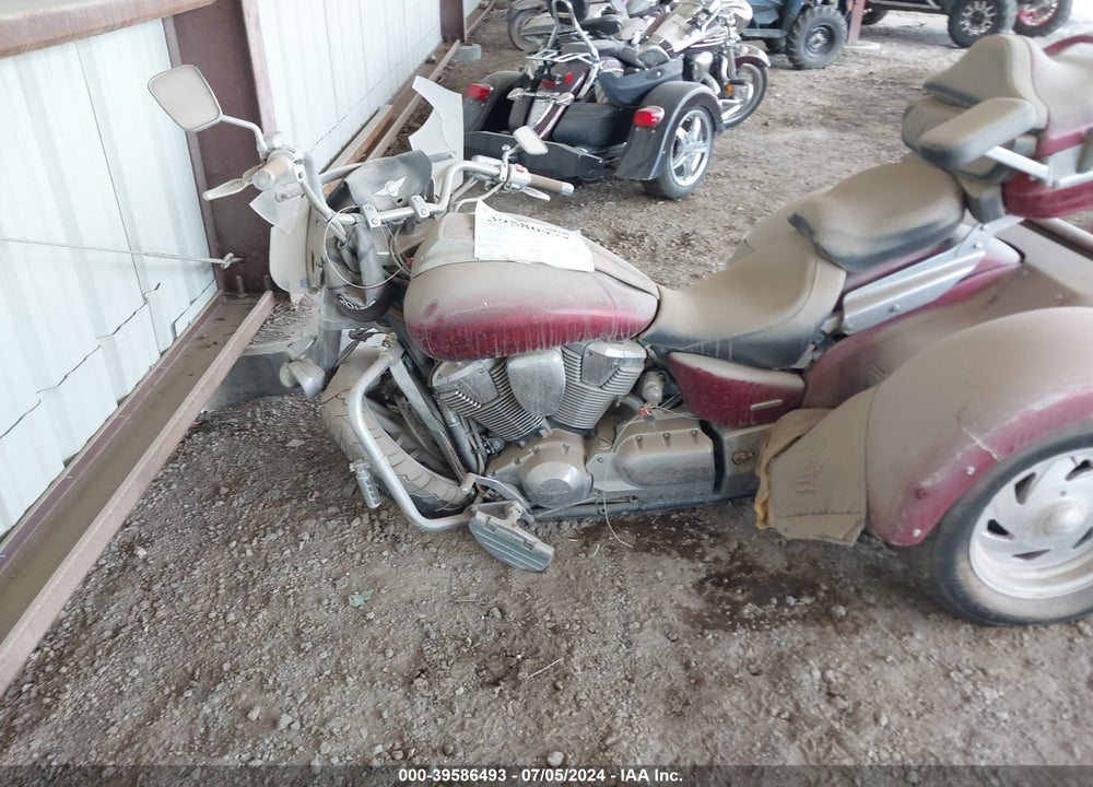 2005 HONDA VTX1800 F3 VIN: 1HFSC46G85A304017