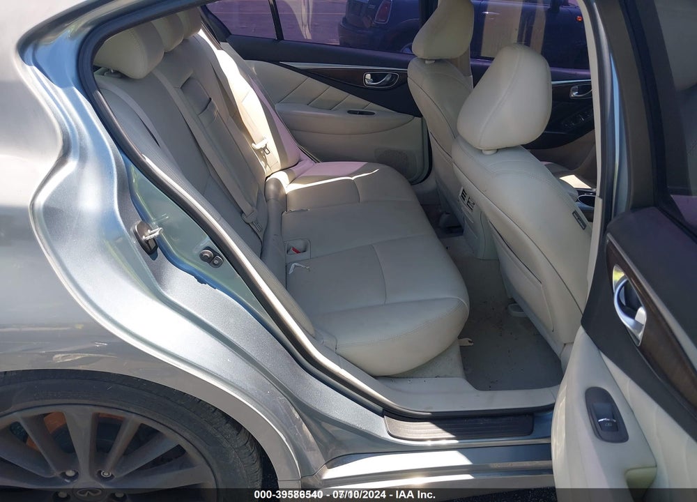 2018 INFINITI Q50 3.0T LUXE VIN: JN1EV7AP3JM351851