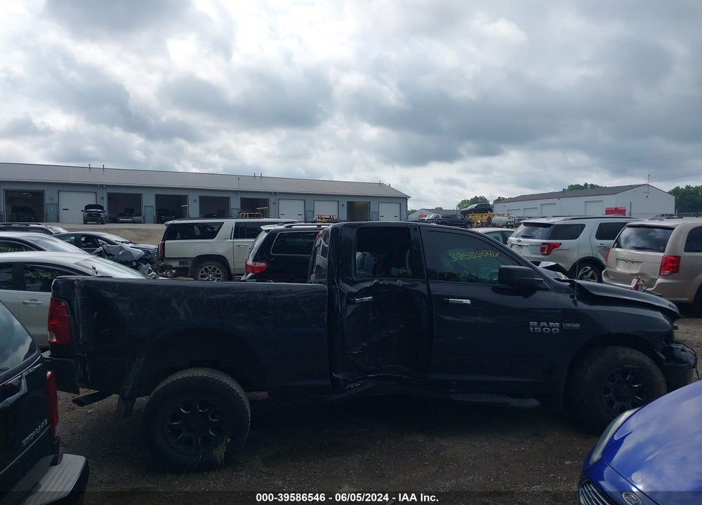 2018 RAM 1500 SLT QUAD CAB 4X4 6'4 BOX VIN: 1C6RR7GT7JS118100