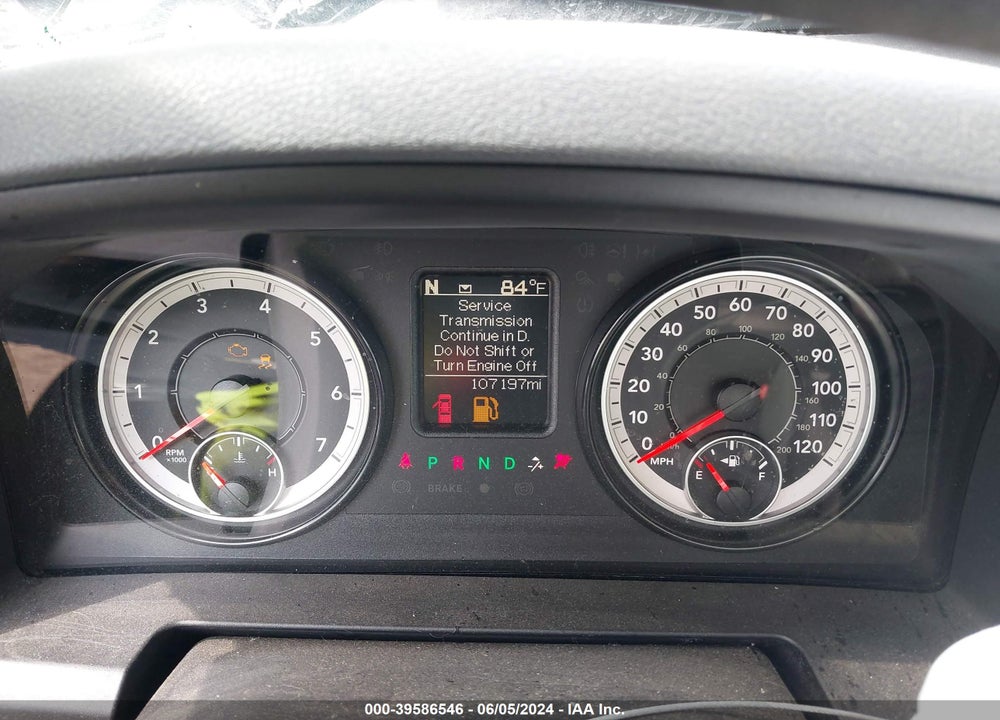 2018 RAM 1500 SLT QUAD CAB 4X4 6'4 BOX VIN: 1C6RR7GT7JS118100