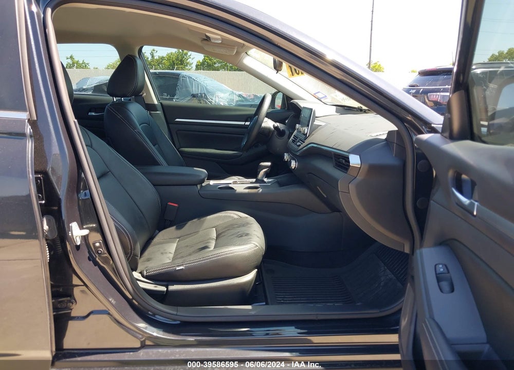 2022 NISSAN ALTIMA SV FWD VIN: 1N4BL4DV8NN408985