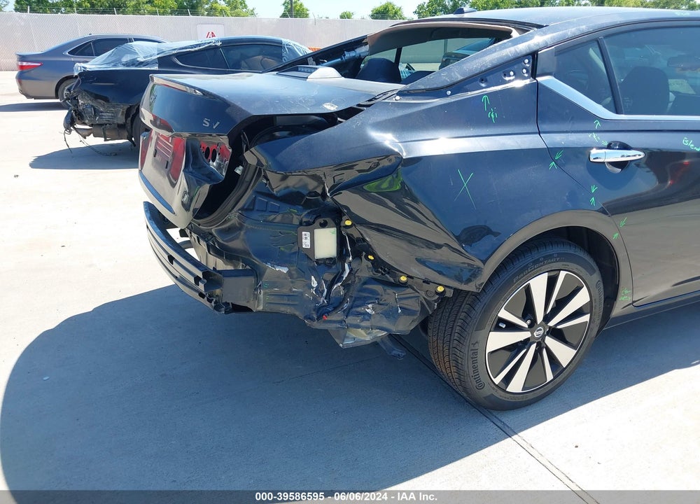 2022 NISSAN ALTIMA SV FWD VIN: 1N4BL4DV8NN408985