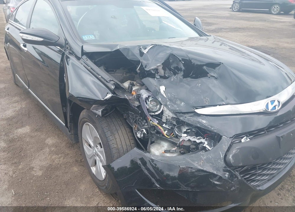 2015 HYUNDAI SONATA HYBRID VIN: KMHEC4A45FA133261
