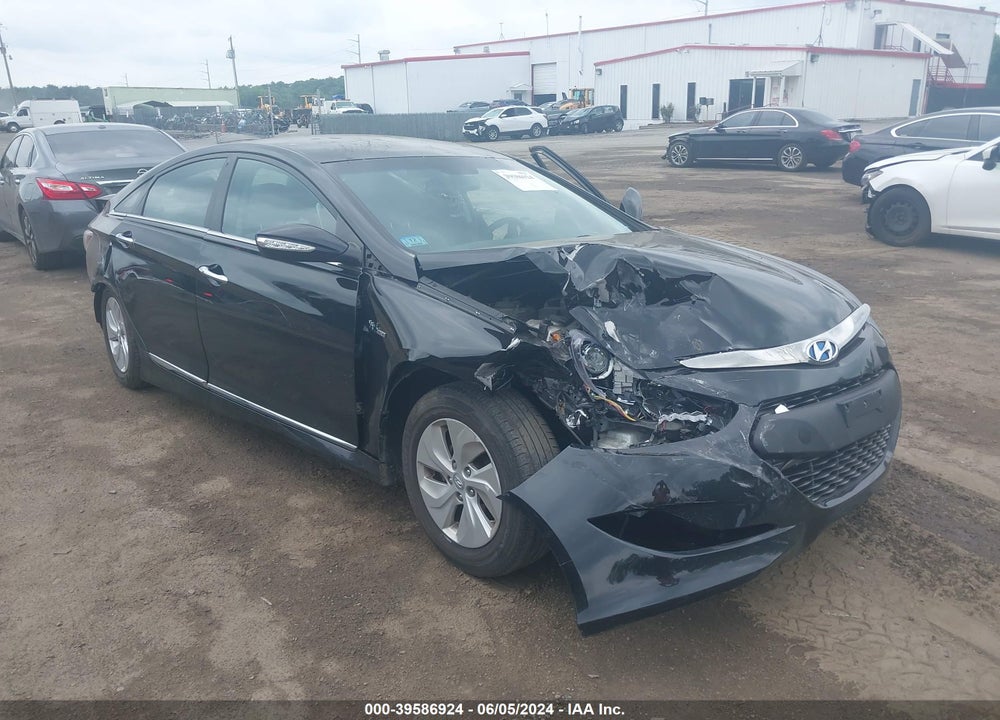2015 HYUNDAI SONATA HYBRID VIN: KMHEC4A45FA133261