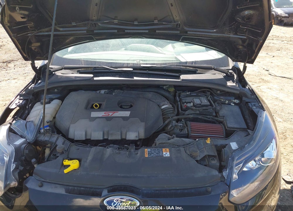 2014 FORD FOCUS ST VIN: 1FADP3L9XEL399181