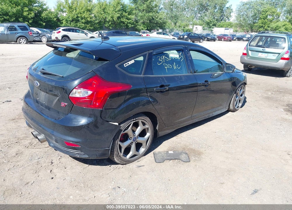 2014 FORD FOCUS ST VIN: 1FADP3L9XEL399181