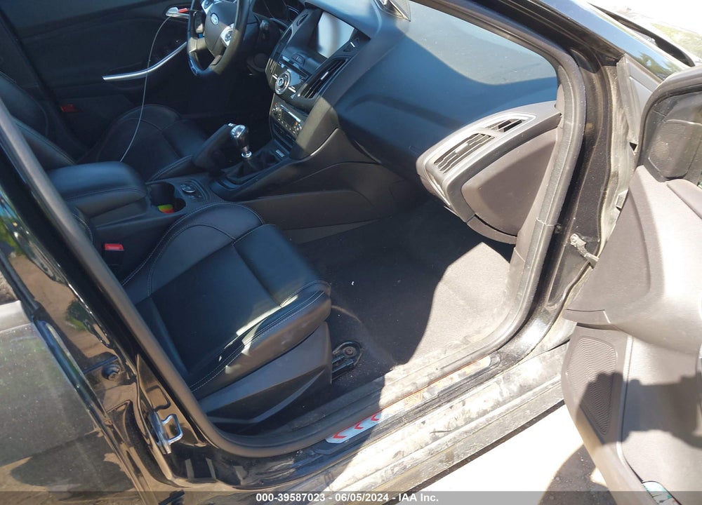 2014 FORD FOCUS ST VIN: 1FADP3L9XEL399181