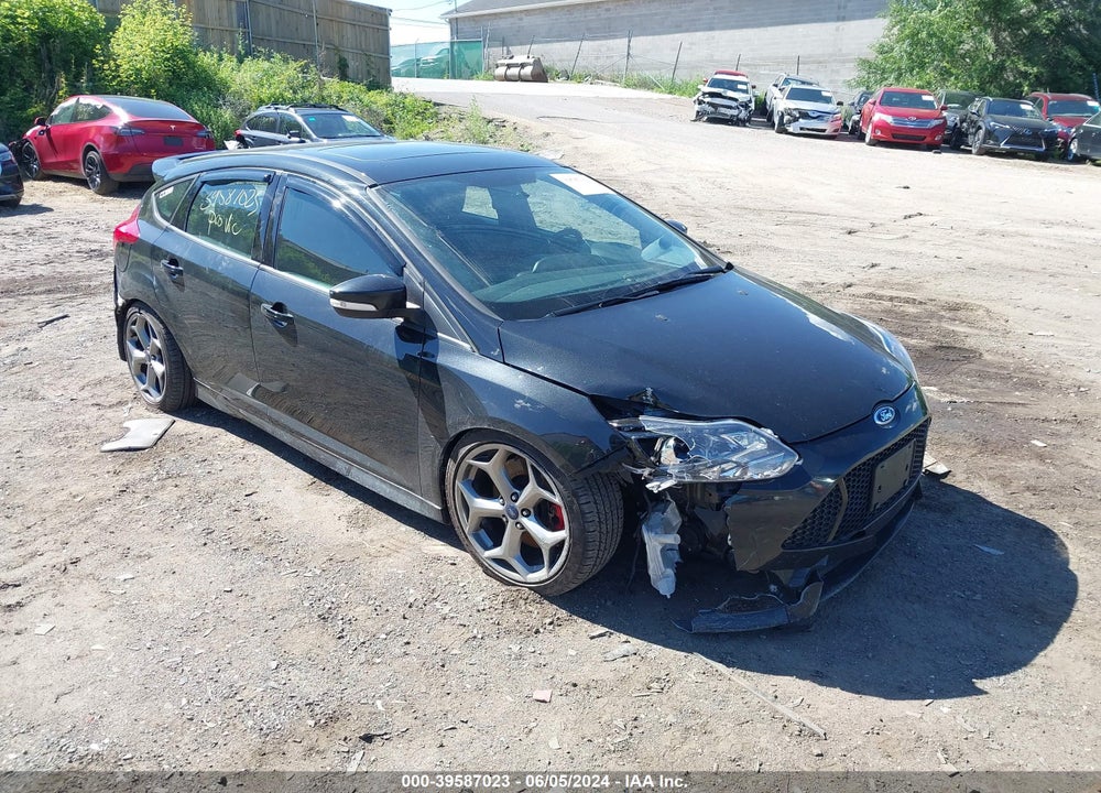 2014 FORD FOCUS ST VIN: 1FADP3L9XEL399181