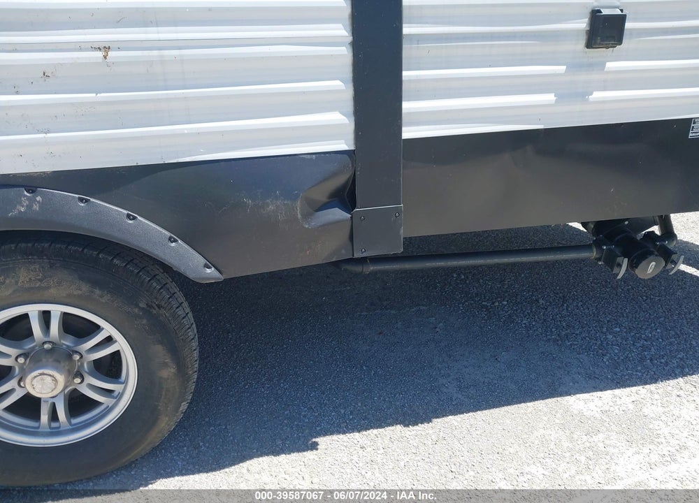 2021 FOREST RIVER EAST WEST DELLA TERRA TRAVEL TRAILER VIN: 5ZT2DESB1M9006866
